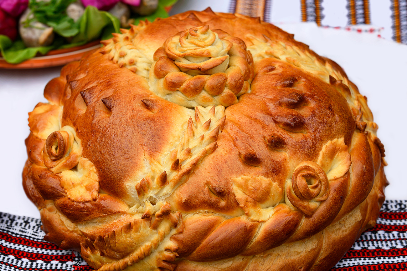 7-kinds-of-russian-bread-you-ll-want-to-bite-the-crust-off-of-russia