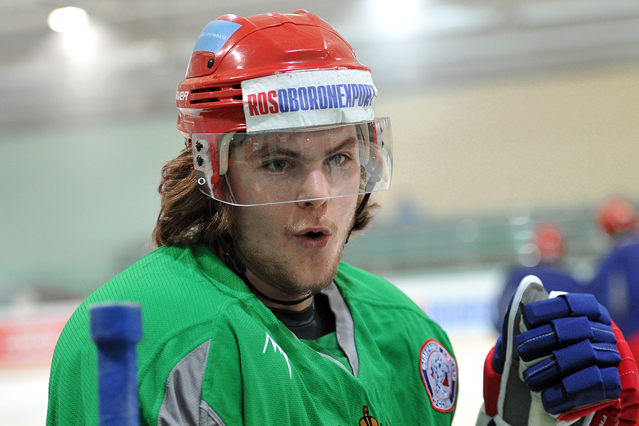 Russian national hockey team player Viktor Tikhonov at the team's training session ahead of Karjala Tournament, part of the Euro Hockey Tour. / Alexey Kudenko/RIA Novosti