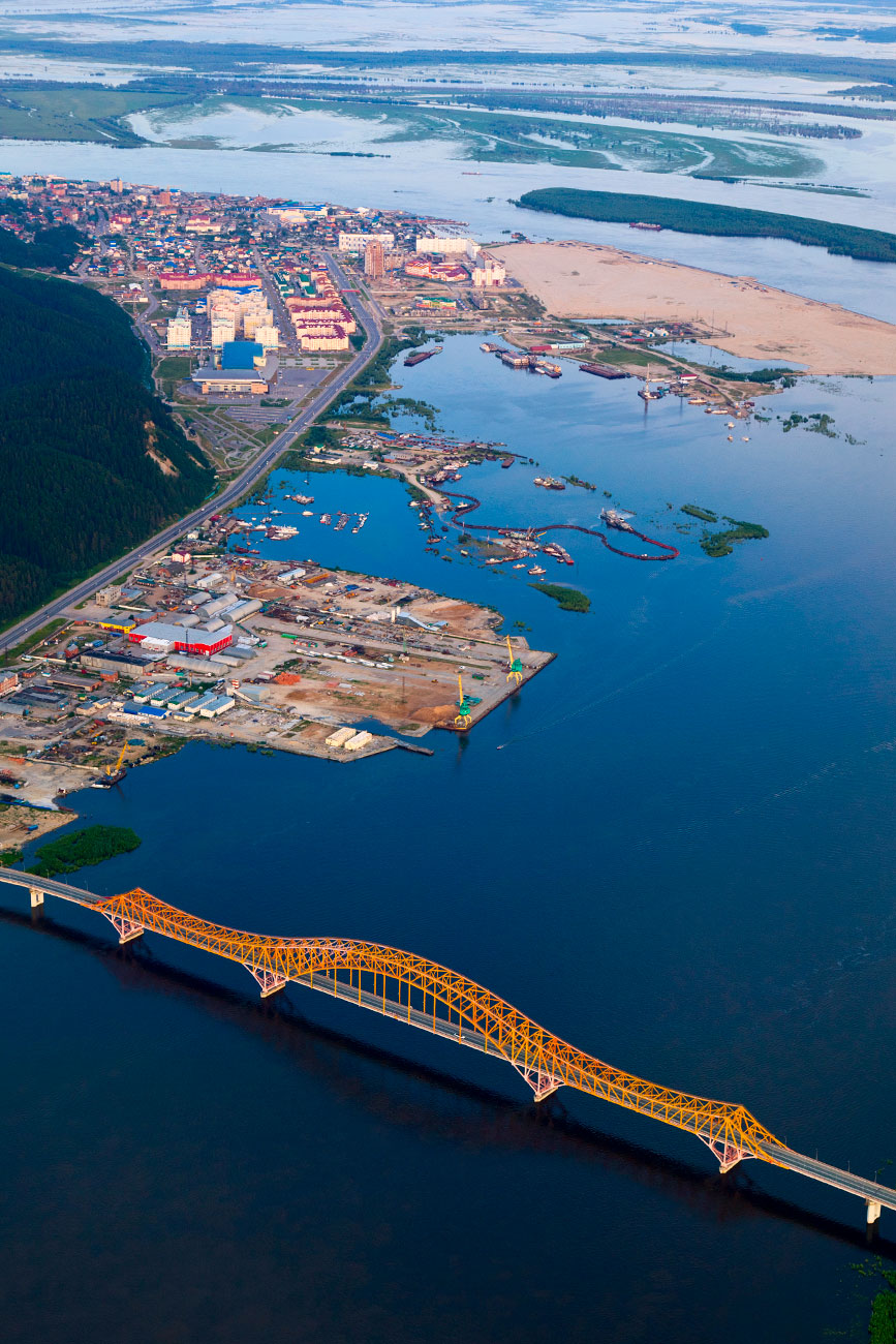 Il ponte Drago Rosso a Chanty-Mansijsk. Fonte: Legion Media