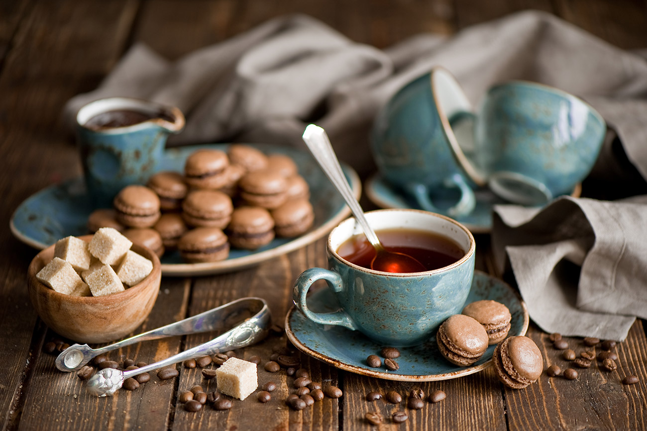 Minum teh biasanya merupakan proses yang panjang. Sumber: Getty Images