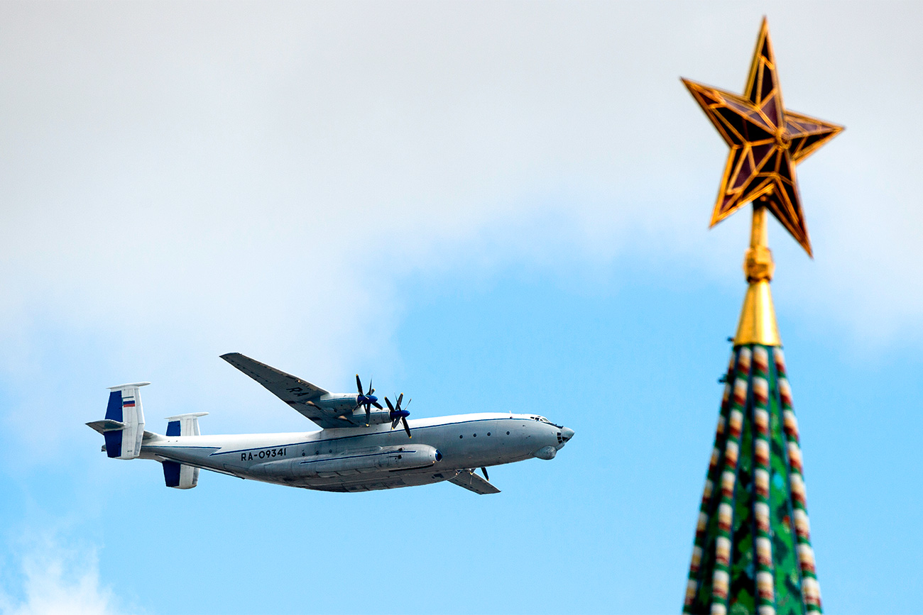 An-22 "Antey" during the rehearsal of the Victory Parade's air show in Moscow in 2014. Source: Alexander Vilf/RIA Novosti