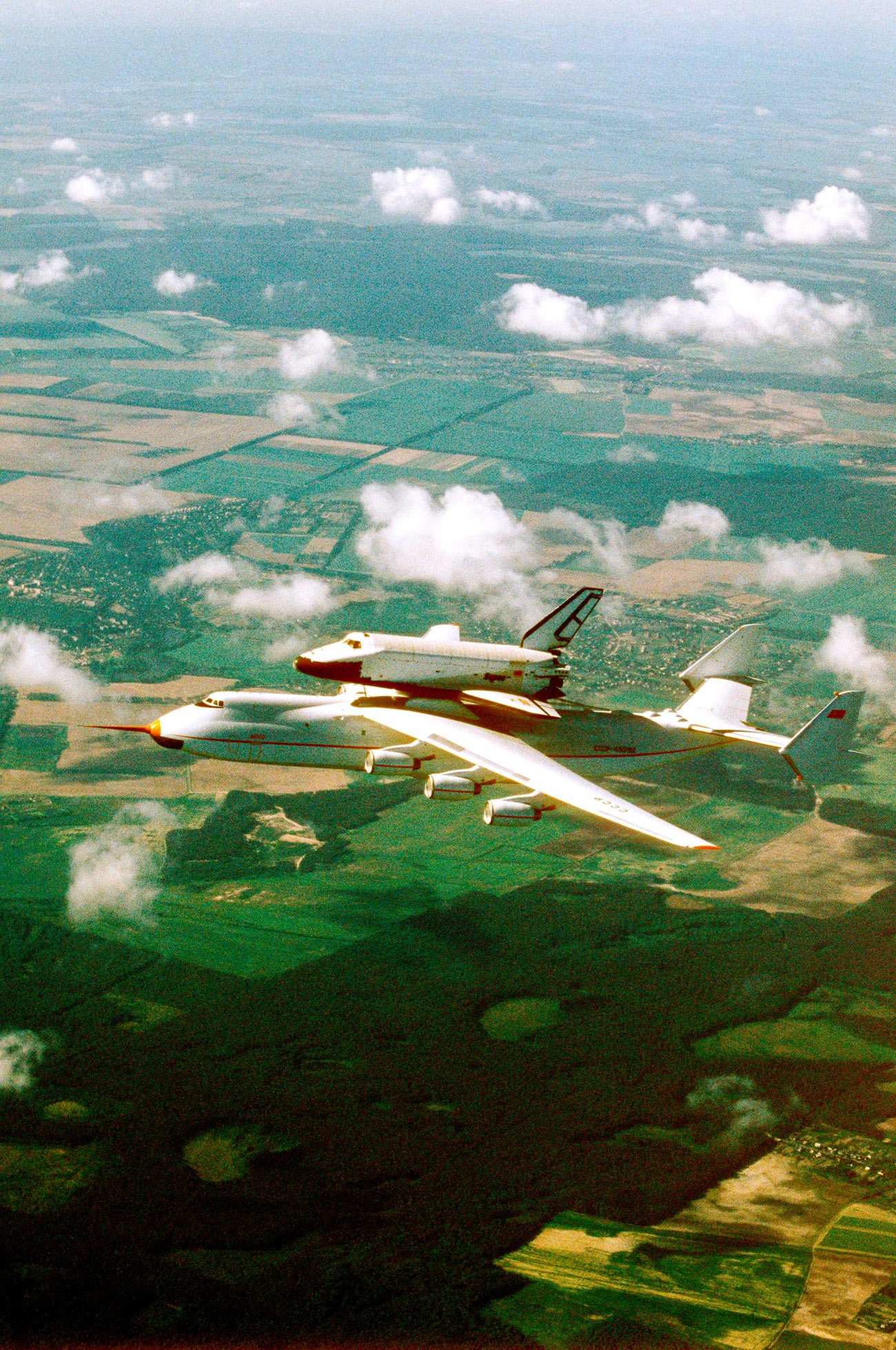 宇宙船「ブラン」を積載したAn-225「ムリーヤ」＝イーゴリ・コスチン／ロシア通信