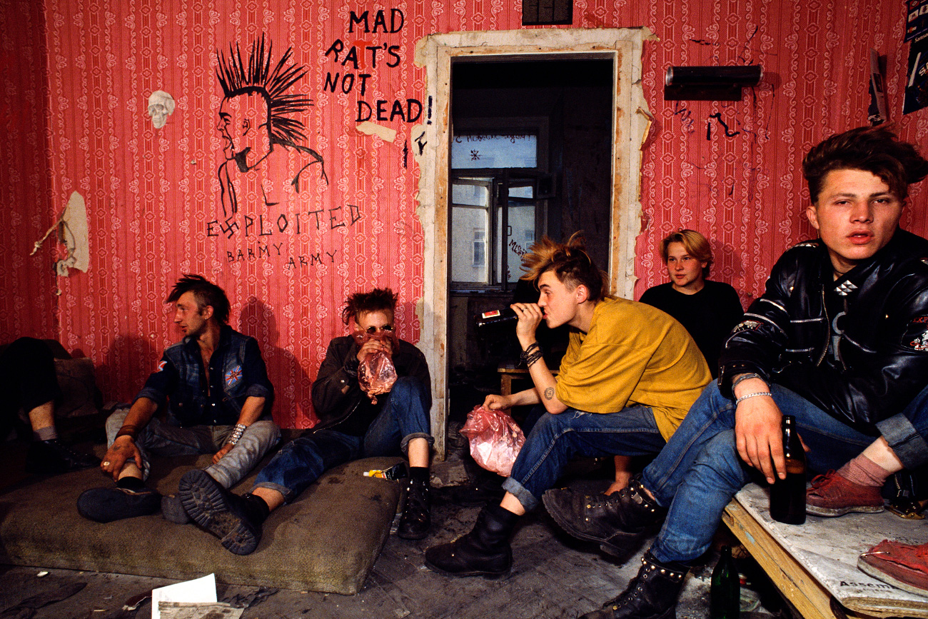 Russian punks living in abandoned building next to Pushkin Square in Moscow. / Getty Images