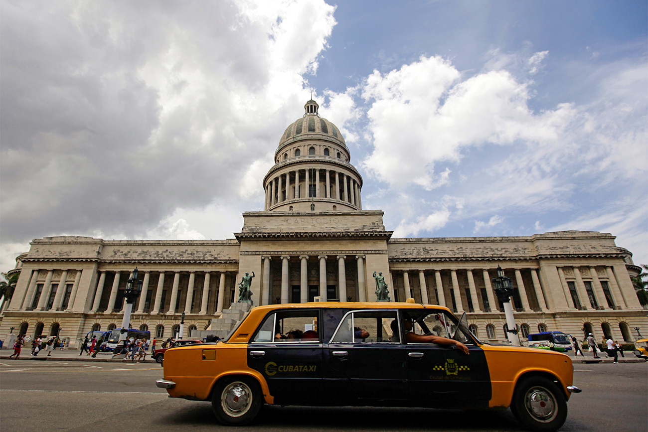 Lada-Stretchlimousine in Havanna, Kuba / Reuters