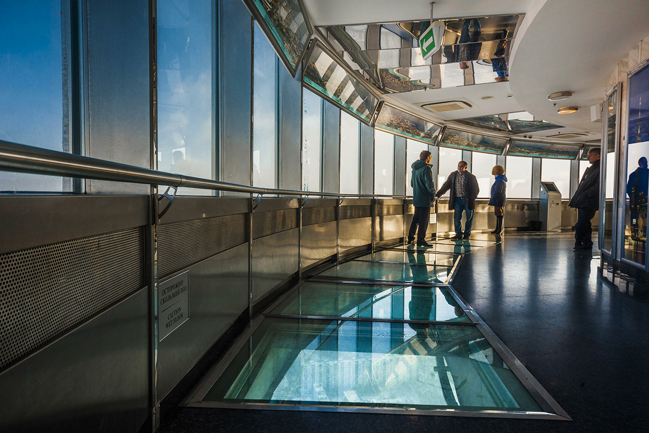 Ostankino Tower viewing platform, 340 m. / Konstantin Kokoshkin/Global Look Press