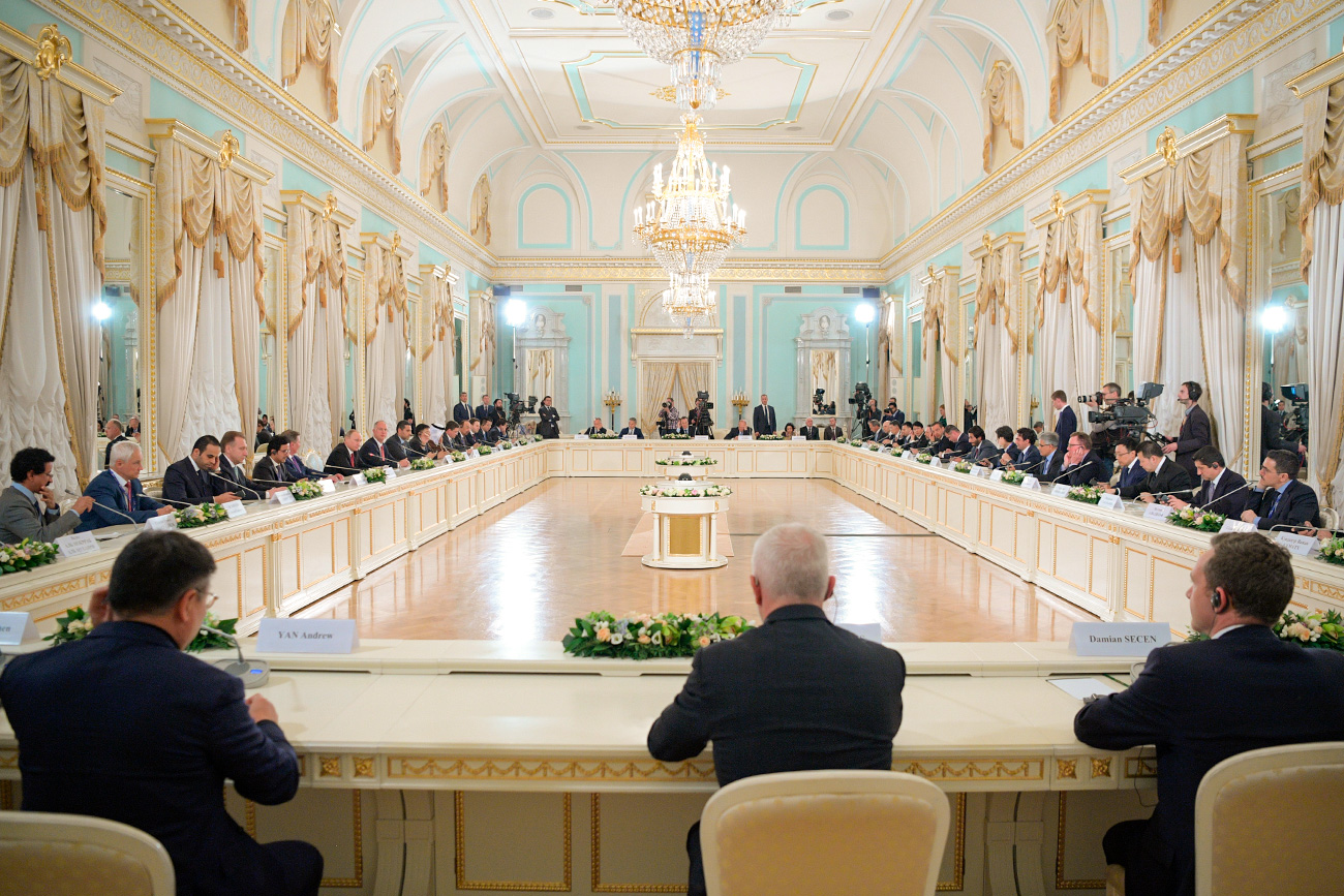 Russian President Vladimir Putin meets with representatives of international investment community, St. Petersburg. Source: Alexei Druzhinin / RIA Novosti