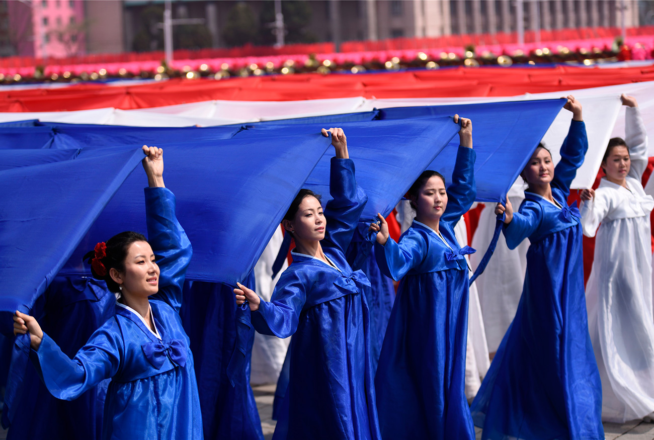 Parata in centro a Pyongyang, aprile 2017. Fonte: ZUMA Press/Global Look Press