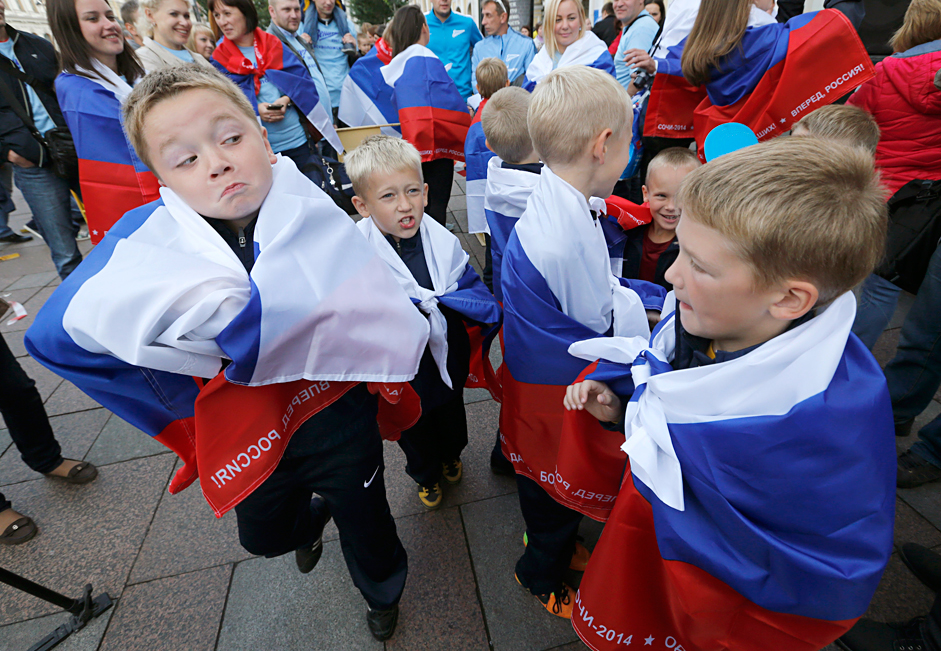 Over two-thirds of Russians proud of country's state symbols 