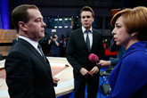  Medvedev urges Russia to address dependence on world oil prices 