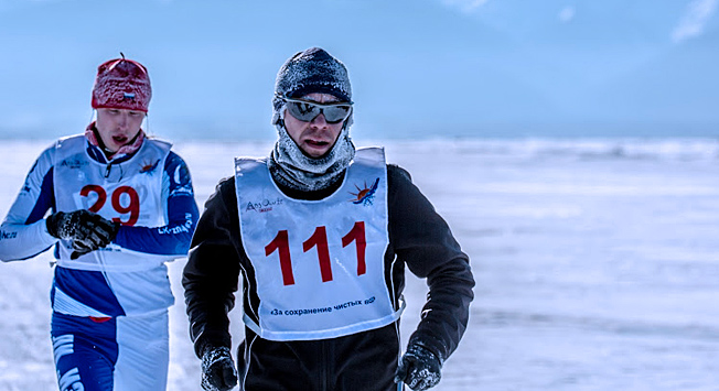 Сергеј Калашњиков под бројем 111. (baikal-marathon.org)