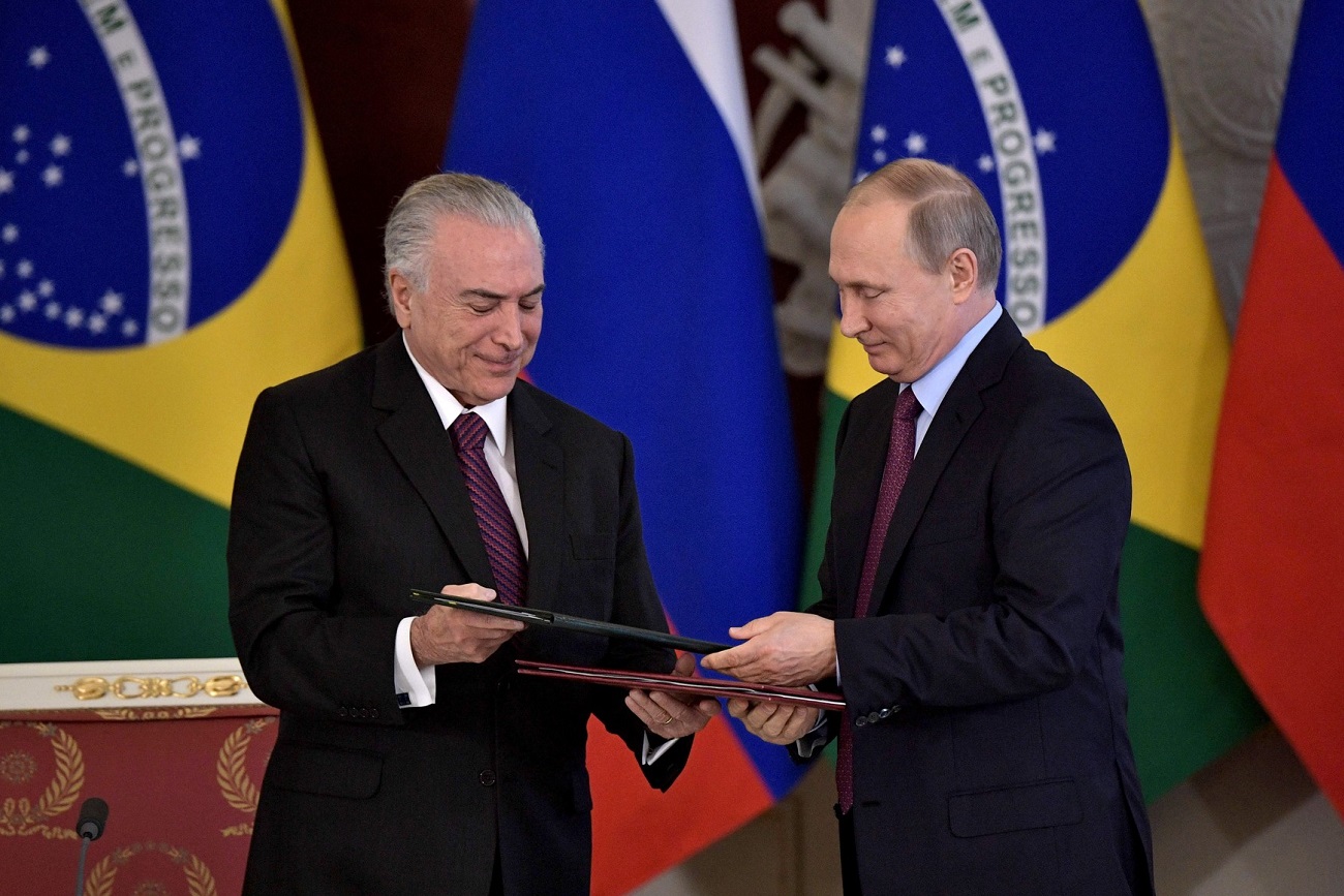 Brasil é uma das prioridades da Rússia, diz Pútin a Temer width=
