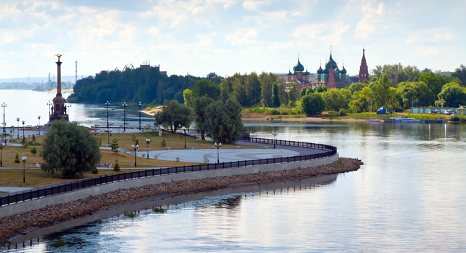 Stadt An Der Wolga