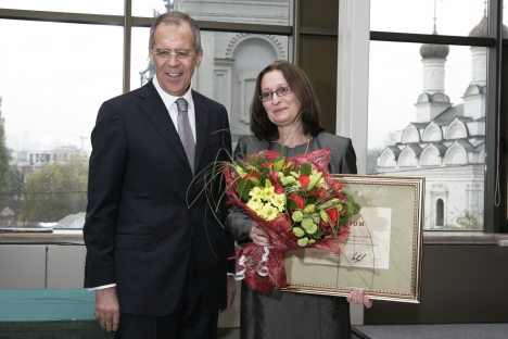 Marina Adamovich, right, and Russia's Foreign Minister Seregei lavrov, left. Source: mid.ru