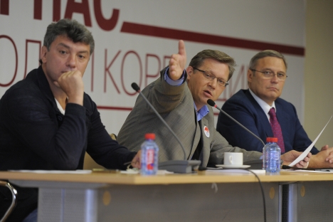 Pictured (L-R): Co-founders of RDR-Parnas party Boris Nemtsov, Vladimir Ryzhkov and Mikhail Kasyanov. RDP-Parnas passed the threshold to enter the municipal parliaments of Barnaul and Karachaevsk during the 2012 October elections. Source: ITAR-TASS 