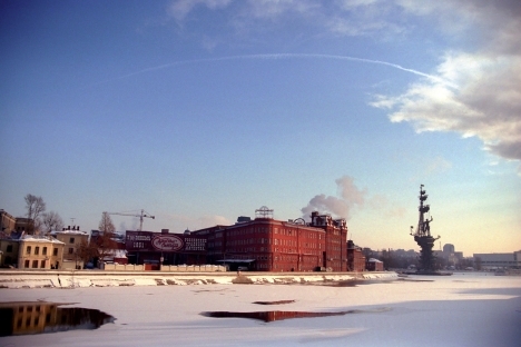 The former chocolate factory on the banks of the Moscow River is home to art, design, media and high-tech projects, plus great restaurants and clubs. Source: PhotoXPress