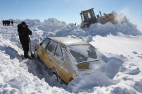 Bad weather hits Russia with abnormally heavy snowfall