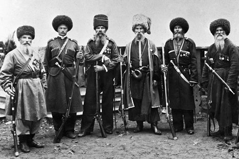 Cossack fashion: Wide trousers, papakhas, and a fighting spirit - Russia  Beyond