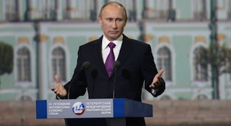 Putin submits business amnesty, drops liberal bombshell in St. Petersburg