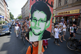 Russian business to trademark Snowden's image 