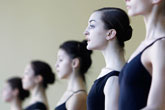 American ballet dancer accuses Bolshoi of extortion
