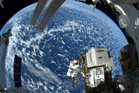 Russia's choice: the ISS or its own orbital station