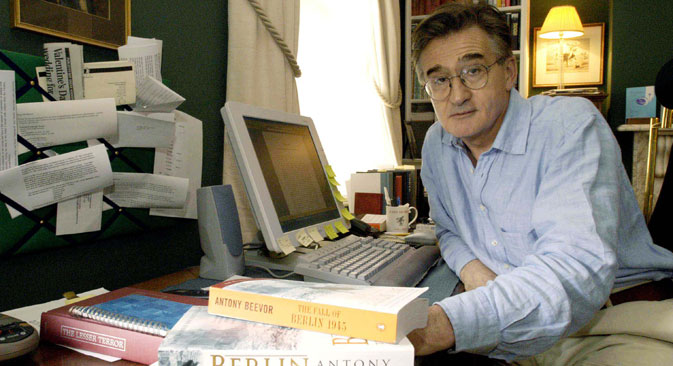 22+ Antony Beevor PNG