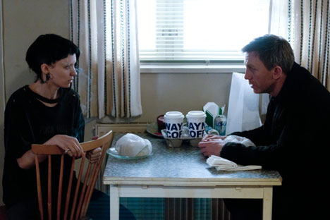 Lisbeth Salander (Rooney Mara) and Mikael Blomkvist (Daniel Craig)