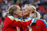  baiser sur le podium 