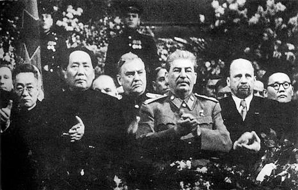 Mao y Stalin en el Metropol. Fuente: Archivo. 