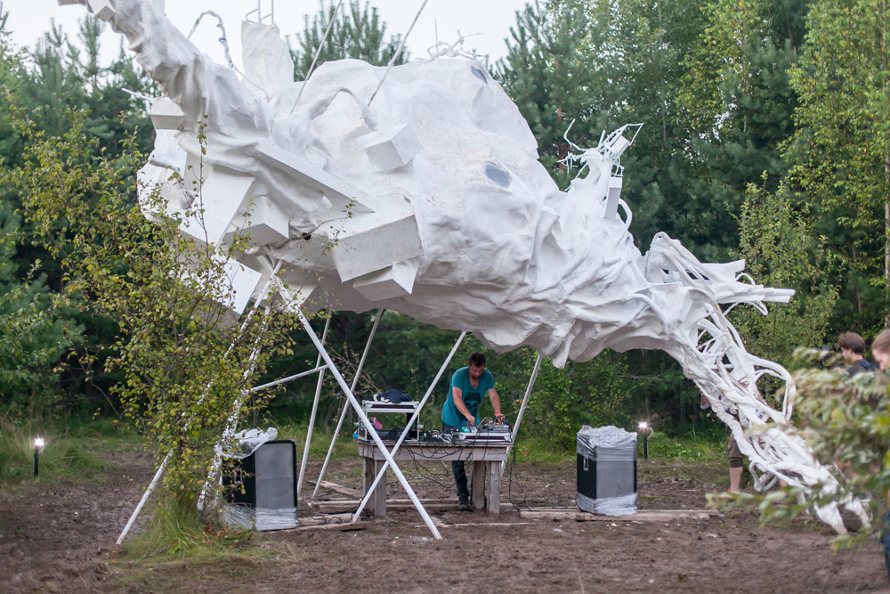 'Inhabited sculpture for people' by Dmitry and Yelena Kavarga. Source: Julia Abzaltdinova