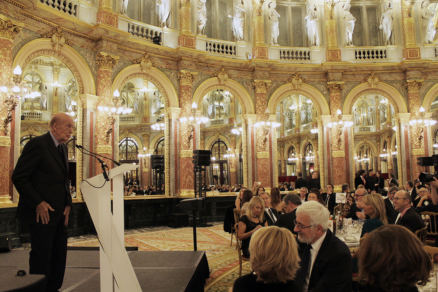 L'ancien président Valéry Giscard d'Estaing lors de la soirée célébrant l’amitié franco-russe. Crdit : Maria Tchobanov