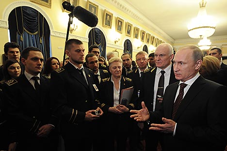 Sindir Ketergantungan Kiev Terhadap Barat, Putin: Ada Pasukan NATO di Ukraina!