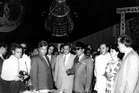 Presiden Soekarno kembali mengunjungi Uni Soviet pada 12 April 1961. Foto: arsip Igor L. Kashmadze