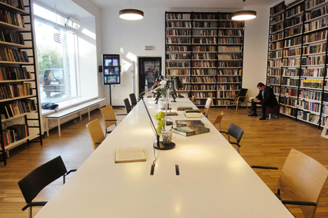 Renovasi perpustakaan ini dikerjakan oleh agensi arsitektur Svesmi. Foto: Press photo
