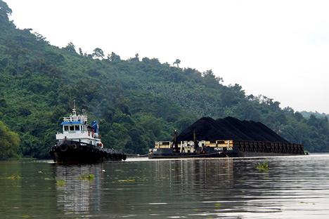 Selain rel kereta api dan komponen bergeraknya, ada pula rencana pembangunan terminal laut untuk pengangkutan batubara dengan kapal dan pembangkit listrik tenaga batubara. Foto: Mikhail Tsyganov