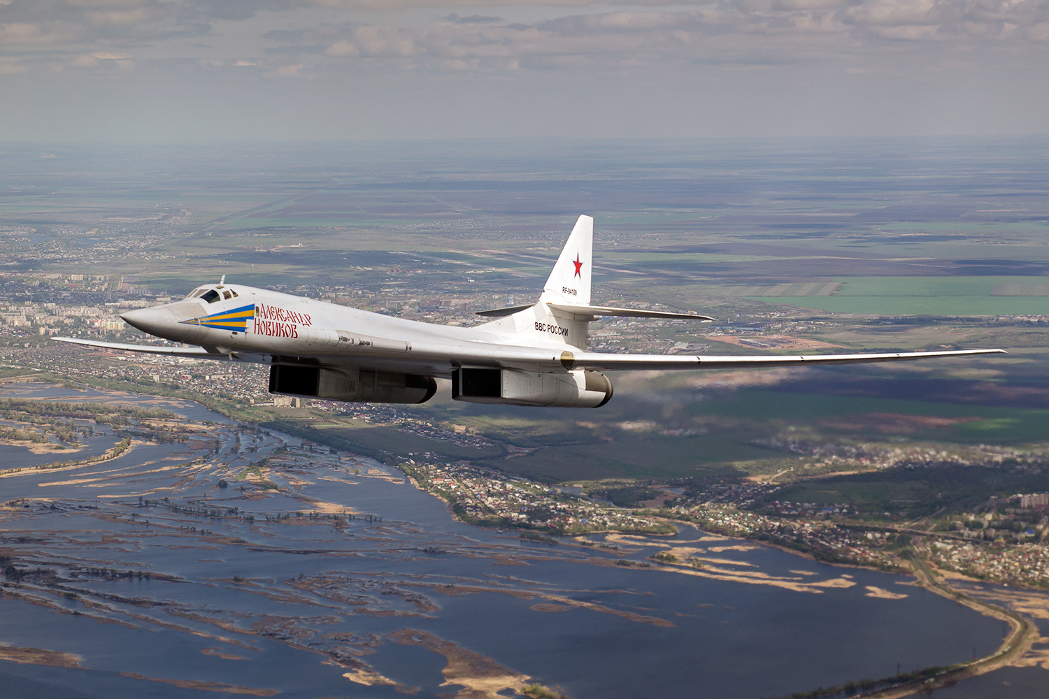 Tu-160 menyandang 44 rekor dunia terkait ketinggian terbang dan jarak operasi. Sumber: Alex Beltyukov/Wikipedia