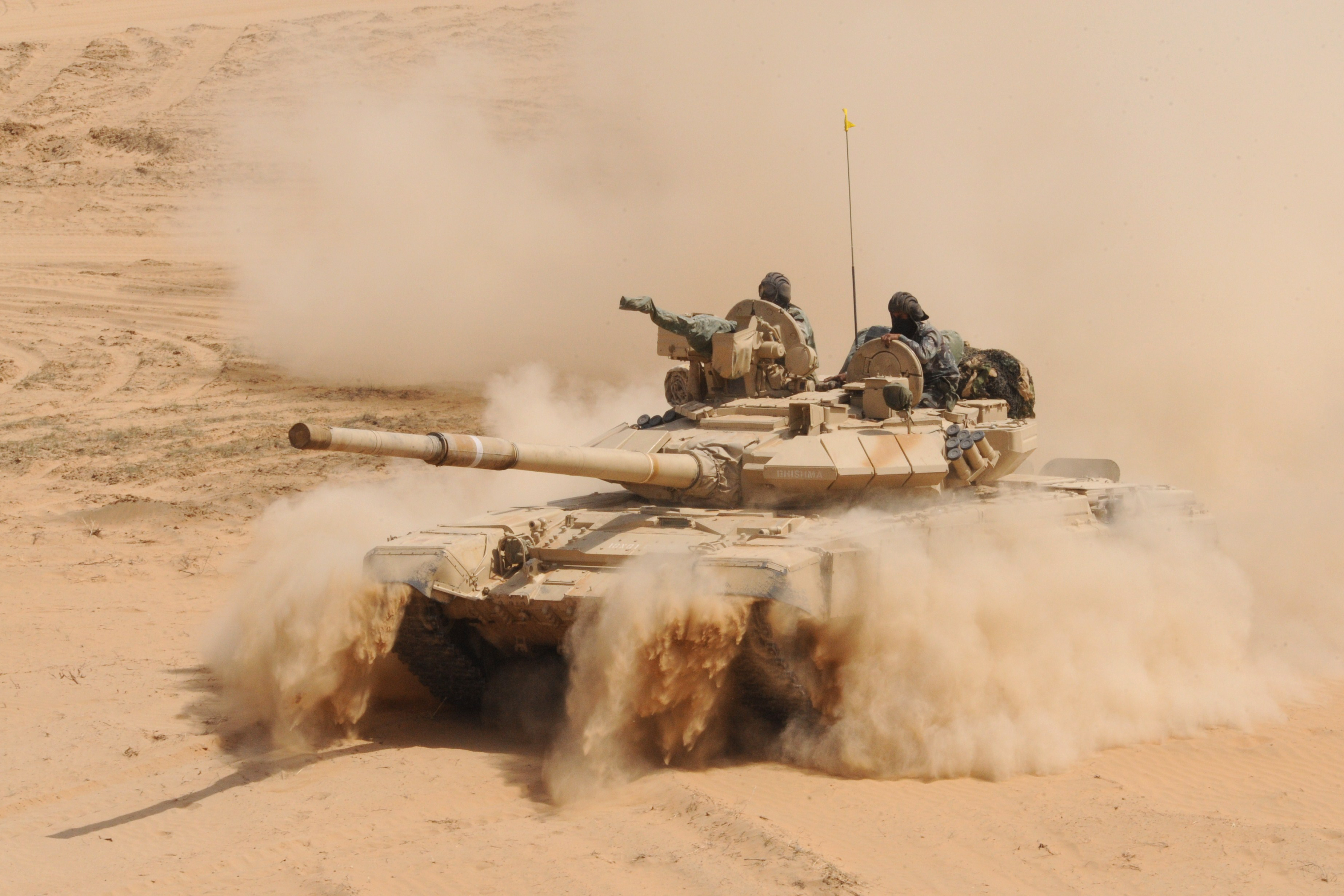 Indian army to equip T-90 tanks for night fighting