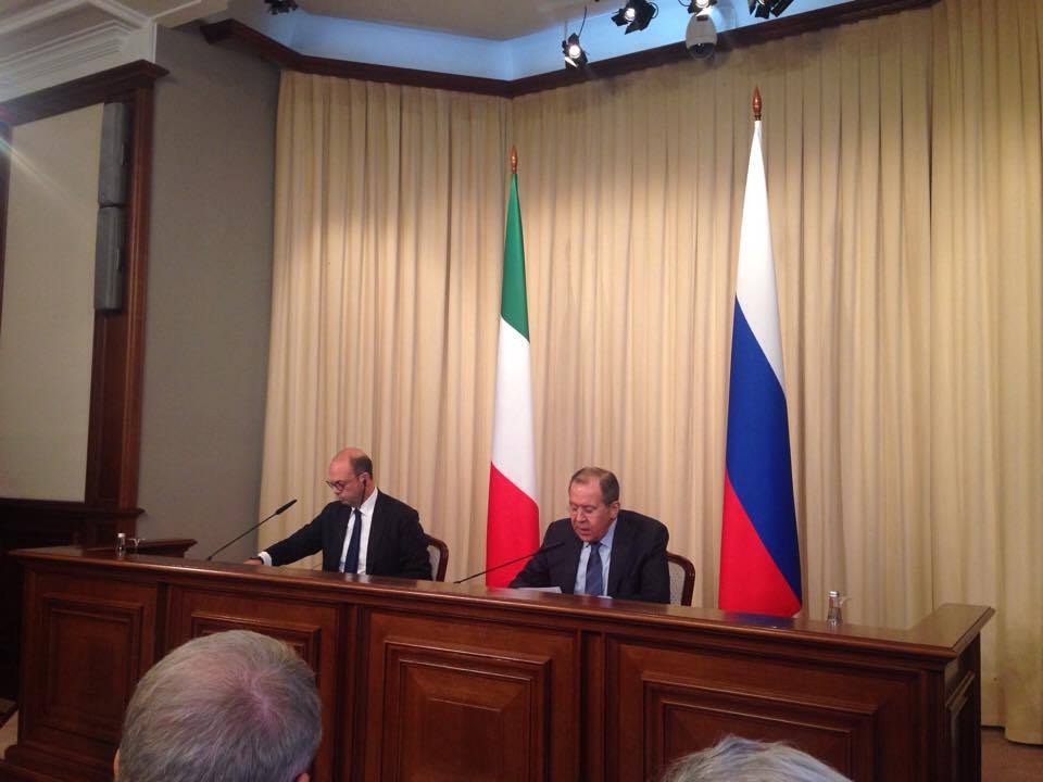 Il ministro italiano degli Esteri Angelino Alfano, a sinistra, con il suo omologo russo Sergej Lavrov. Fonte: Lucia Bellinello / Rbth