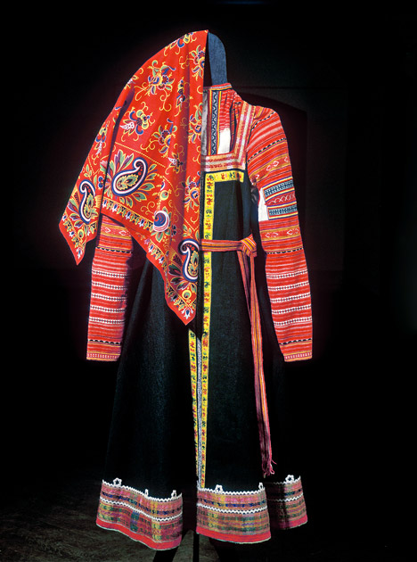 民族衣装サラファンは永遠に ロシア ビヨンド