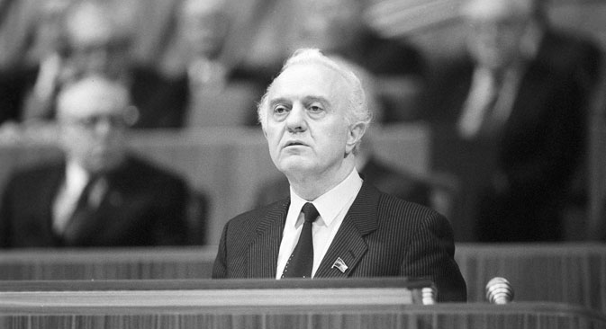 逝ける第二代グルジア大統領の足跡 ロシア ビヨンド