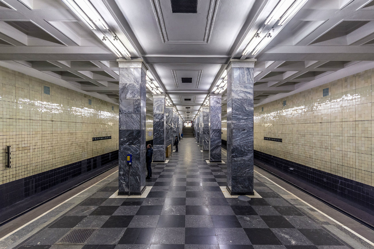 ソコリニキ駅のホール＝Alex 'Florstein' Fedorov (CC BY-SA 4.0)