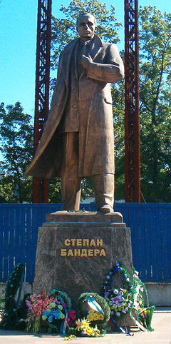 리보프(서우크라이나)에 있는 스테판 반데라 동상. (사진출처=공개자료)