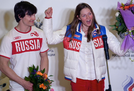 소치 올림픽 스노보드에서 두 개의 금메달을 딴 빅 와일드(왼쪽)와 그의 러시아 부인 알료나 자브라지나. 와일드는 2011년 결혼 뒤 국적을 미국에서 러시아로 바꿨다. 그는 러시아 안드레이 소블레프 선수에게 끊임없이 자극을 준다. (사진제공=리아노보스티)