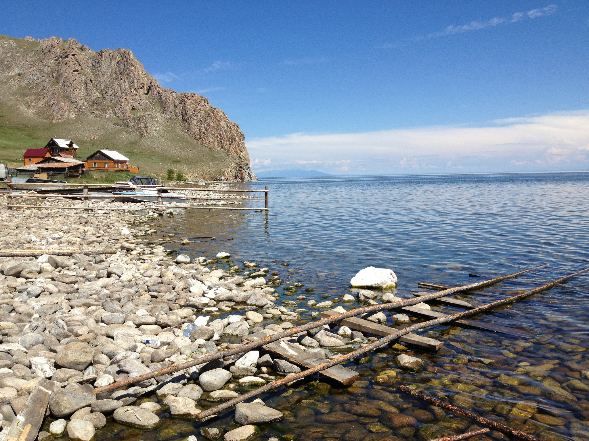 시베리아횡단열차에서 보이는 바이칼 호수. 출처: Neverbutterfly/ Flickr